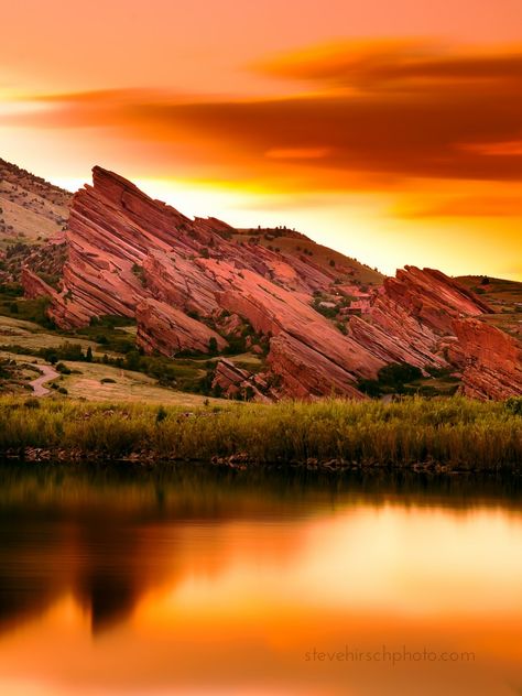 Sunset Red Rocks Red Rocks Colorado, Colorado Aesthetic, Travel International, Colorado Living, Red Rock Amphitheatre, Waves Photos, Rock Photography, Sunset Red, Jefferson County