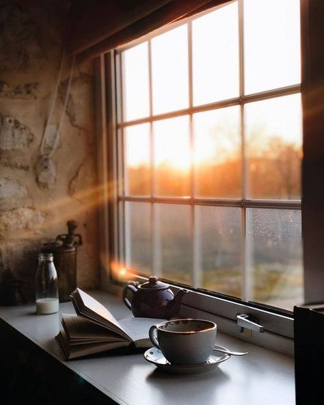 Sun Shining, Coffee Photography, Through The Window, Coffee And Books, Alam Yang Indah, Morning Light, Slow Living, Coffee Love, Window Sill