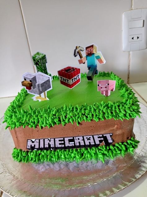 Minecraft Cakes For Boys Birthdays, Simple Minecraft Cake, Minecraft Cake Easy Simple, Birthday Cake Minecraft, Minecraft Cake Ideas, Sweet Table Decorations, Minecraft Cake Designs, Pastel Minecraft, Minecraft Cakes