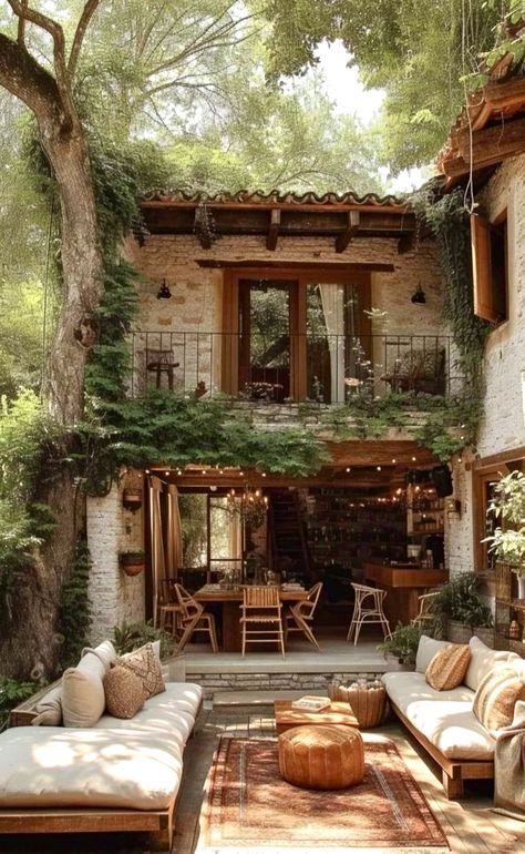 Earthy Tiny House, Earthy Home Exterior, Bohemian Villa Exterior, Bohemian Architecture Exterior, Mediterranean Tiny House Spanish Style, Brick Mediterranean Home, Earthy Home, Desert Design, H Hotel