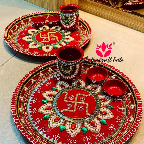 Thali Decoration Ideas Indian Weddings, Pooja Thali Decoration Ideas, Thali Design, Caramel Pudding Recipe, Arti Thali Decoration, Arti Thali, Aarti Thali, Corner Stand, Puja Thali