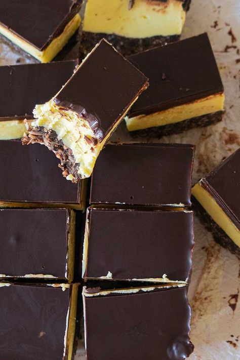 Nanaimo Bar, Nanaimo Bar Recipe, Gluten Free Recipes For Kids, Banana Snacks, Best Gluten Free Desserts, Nanaimo Bars, Gluten Free Cheesecake, Gluten Free Breakfast, Best Gluten Free