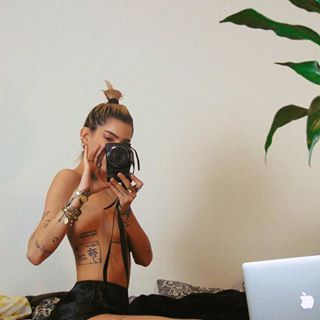 🌿🕊🐇don't wake the dreamer Jenna Allard, Fitness Blog, Believe In You, The Dreamers, Around The Worlds, Mirror Selfie, Apartment, Photo And Video, Instagram Photo