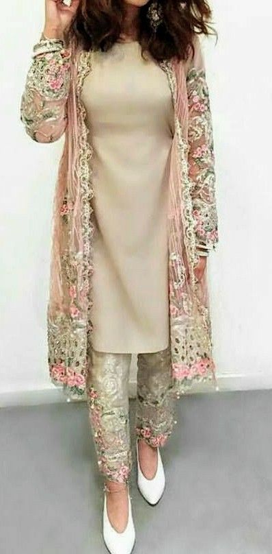 Jacket Suits For Women Traditional, Pakistani Shrug Suit, Shrug Suit Design Pakistani, Jakit Suit Women Kurti, Shrug Dresses Party Wear Pakistani, Shrugs With Dresses, Traditional Jackets For Women Indian, Ethnic Jackets For Women Indian, Kurta With Jacket Women