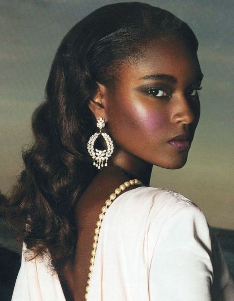 Damaris Lewis Damaris Lewis, Dark Skin Women, Relaxed Hair, Dark Beauty, Light Skin, Black Culture, Brown Skin, Belleza Natural, Black Is Beautiful