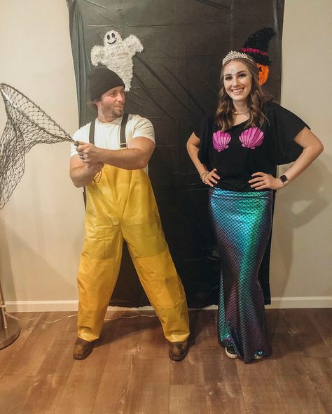 Fisherman And Fish Costume, Fish And Fisherman Couples Costume, Mermaid And Fisherman, Fisherman Costume, Halloween Couples Costume, Fall Festival Games, Funny Couple Halloween Costumes, Fish Costume, Festival Games