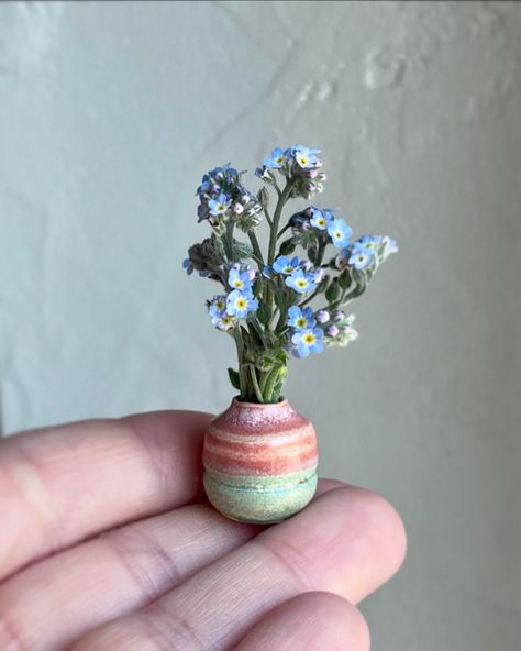 Two colors vase #twocolors #porcelainminiatures #contemporaryminiature Tiny Pottery, Tiny Vase, May 5, Porcelain, Miniatures, Vase, Ceramics, Flowers, On Instagram