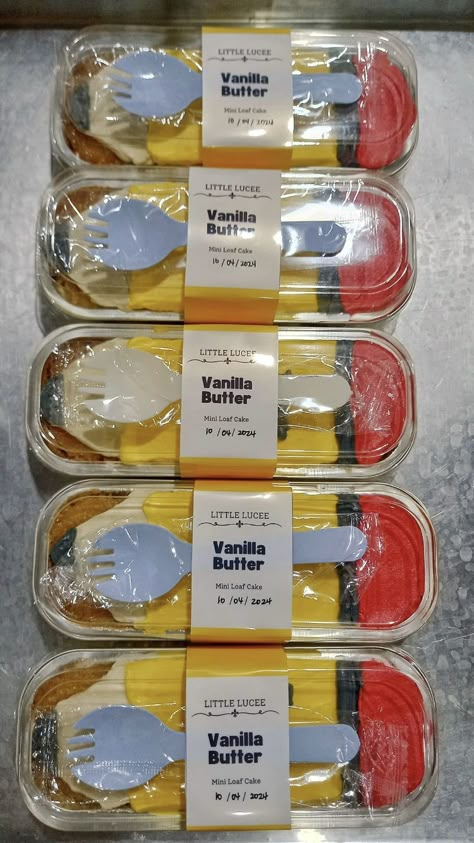 Easter Mini Loaf Cakes, Desserts To Sale, Loaf Packaging, Desert Platter, Food Stall Ideas, Mini Cake Tins, Bakery Cart, Fun Baking Ideas, Treats To Sell