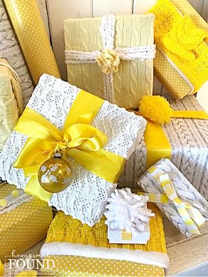 Christmas gift wrapping, gift wrapping, giftwrap, Christmas gifts, sweater weather, sweater theme holiday decor Yellow Christmas Decor, Yellow Christmas Decorations, December Decor, Creative Corporate Gifts, Cocktail Pool, Cute Gift Wrapping Ideas, Christmas Yellow, Space Christmas, Yellow Christmas