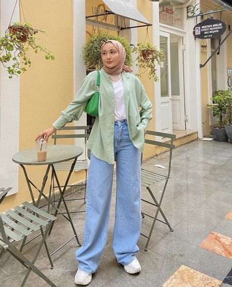 #fashion #hijabgirl #hijaboutfit #outfitidea #hijabinspiration #hijabfashion #hijaboutfitideas #hijabfashionista #fashionista #hijabstyle #modeststyle #modestoutfits #blogger #modest #fashionblogger #hijabblogger #instagram #casualoutfits #hijabcasual Green Outfit Hijab, Summer Hijabi Outfits, Green Hijab Outfit, Summer Hijabi, Hijab Fashion Summer, Hijabi Outfit, Street Hijab Fashion, Muslim Outfits Casual, Hijab Style Casual