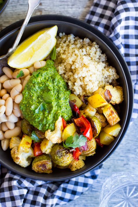 Roasted Veggie Buddha Bowls with Pesto from She Likes Food Healthy Vegetarian Meal Plan, Lunch Bowl Recipe, Sunday Dinner Recipes, Vegetarian Meal Plan, Buddha Bowls, Lunch Bowl, Comfort Food Recipes Dinners, Gluten Free Recipes For Dinner, Buddha Bowl