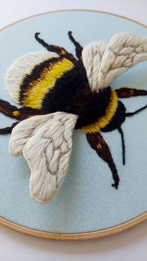 Sleepy hollow • Instagram Embroidered Bee, Sleepy Hollow, Cotton Embroidery, Embroidery Fashion, Beautiful Embroidery, Embroidery Thread, Nature Art, Needlework, Link In Bio