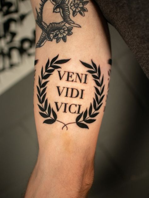 Vin Vidi Vici Tattoo, Tiny Tattoos For Men, Veni Vidi Vici Tattoo, Thigh Tattoo Men, Traditional Japanese Tattoo Designs, Traditional Japanese Tattoo, Traditional Japanese Tattoos, Stylist Tattoos, Japanese Tattoo Designs