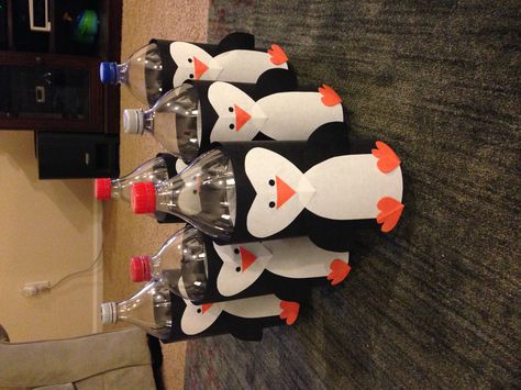 Christmas Bowling Game, Penguin Party Decorations, Christmas Carnival Ideas, Winter Carnival Ideas, Snowman Bowling, Penguin Bowling, Penguin Games, Bowling Games For Kids, Winter Party Games