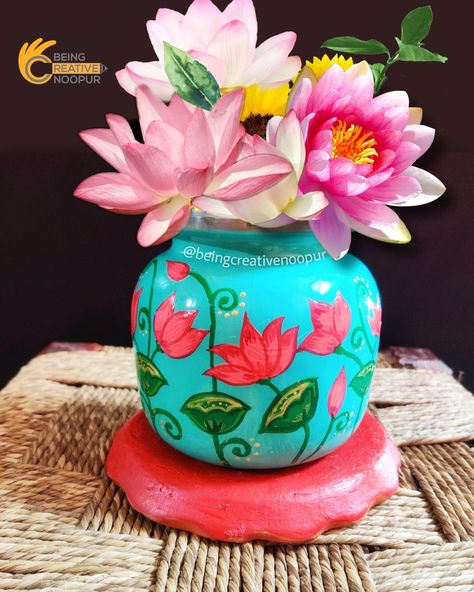 Pichwai Painting On Pot, How To Paint A Clay Pot, Tulsi Pot Design Painting, Flower Pot Designs Painted, Painting Diy Easy, Decorate Flower Pots, Rubiks Cube Patterns, Tulsi Pot, Bottle Art Projects