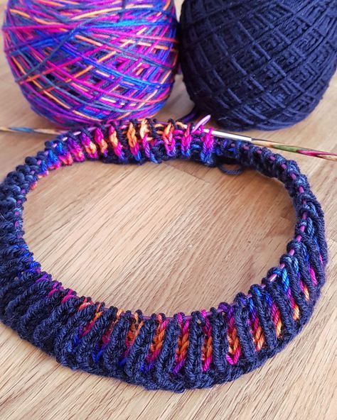 Learning all about Brioche knitting! Its easier than it looks! Type Of Bread, Brioche Knitting Patterns, Brioche Knitting, Brioche Stitch, Knitting Help, Mode Crochet, Knitting Instructions, Handmade Knit, Knit Stitch Patterns