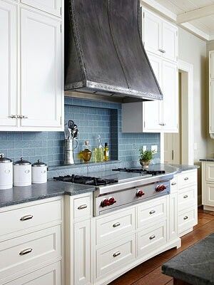 Back splash focal points | Colorful backsplash focal point Tiled Shelf, Duplex Decor, White Cottage Kitchens, Recessed Shelf, Kitchen Niche, Small White Kitchens, Writing Sites, Blue Backsplash, Shaker Style Cabinets