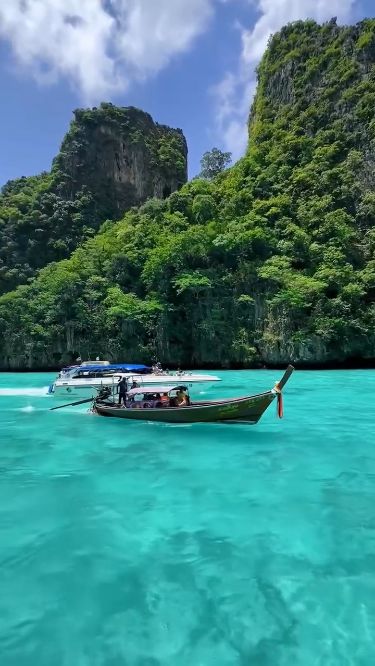 Beautiful Beach Video, Beautiful Places To Travel Videos, Thailand Beach Aesthetic, Thailand Reels, Thailand Beautiful Places, Travel Videos Aesthetic, Travel Destinations Videos, Phuket Thailand Aesthetic, Places To Travel Videos