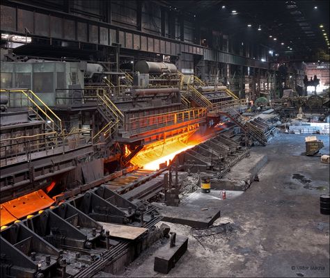 NLMK Pennsylvania, heating furnaces | Viktor Mácha - industrial photography Iron And Steel Industry, Scifi Building, Steel Factory, Blast Furnace, Mechanical Room, Industrial Office Design, Spaceship Interior, Steel Worker, Steel Mill