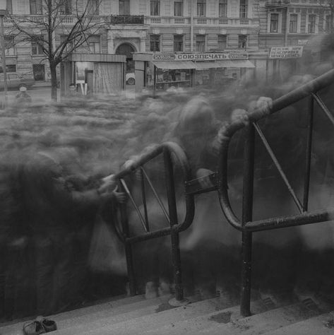 Long exposure photograph of a crowd near the entrance to the Vasileostrovskaya subway station in Saint Petersburg (1992) by Russian photographer Alexey Titarenko Alexey Titarenko, Subway Station, Exposure Photography, Heathrow, Long Exposure, Saint Petersburg, Banksy, White Photography, St Petersburg