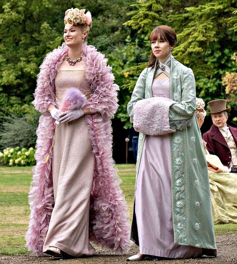 CRESSIDA COWPER AND ELOISE BRIDGERTON
BRIDGERTON SEASON THREE STILLS 1800s Dresses, Tik Tok Fashion, Eloise Bridgerton, Regency Gown, British Women, Regency Fashion, Queen Charlotte, Historical Dresses, Fashion Costume