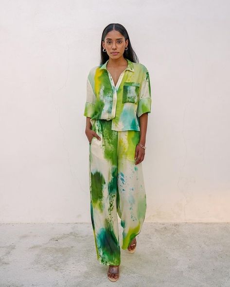 SANI | It’s tie dye time again whether you like it or not. | Instagram Printed Kurti Designs, Co Ords Outfits, Indian Bride Outfits, Tie Dye Fashion, Beachwear Fashion, Classy Dress Outfits, Elegant Saree, Loose Outfit, Loungewear Sets