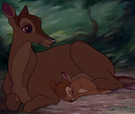 Bambi Mom, Bambi Film, Bambi Disney, Hunting Girls, Vintage Deer, Disney Animals, Walt Disney Animation, Deer Art, Old Disney