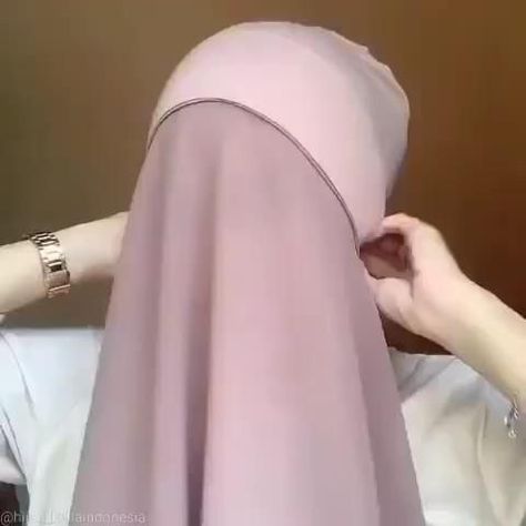 Pashmina Inner 2in1, Arabian Look Make Up Hijab, Tutorial Hijab Pashmina Inner, Tutorial Pashmina Inner, Arabian Hijab Style, Drapping Dress Pattern, Arabian Hijab, Arabian Look, Pashmina Inner