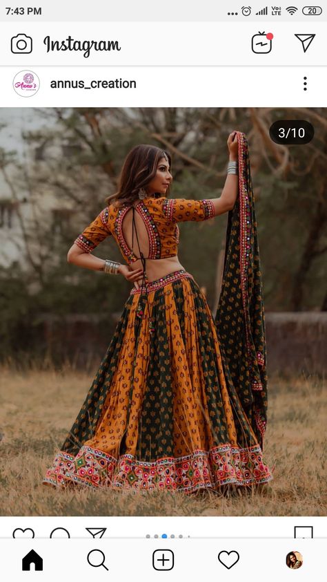 Dandiya Shoot, Navratri Photoshoot, Navratri Poses, Dandiya Dress, Garba Outfit, Garba Dress, Choli Dress, Navratri Dress, Navratri Chaniya Choli