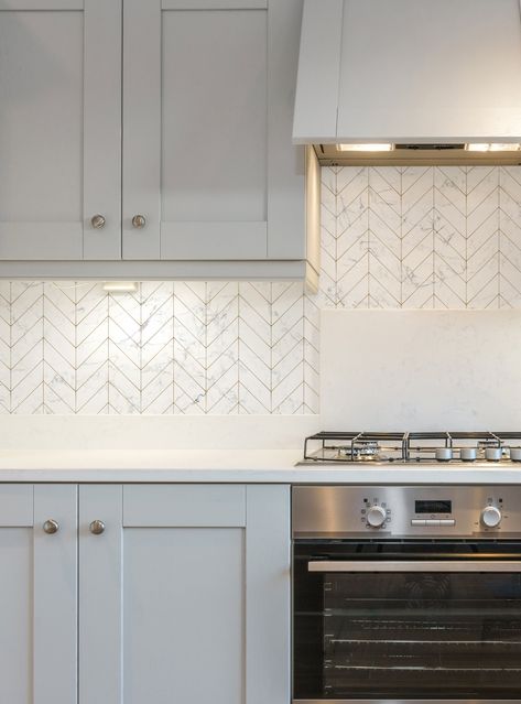 Kitchen Backsplash With Countertop Lip, Peel And Stick Marble Backsplash, Kitchen Backsplash With Grey Cabinets, Grey Cabinets Backsplash Ideas, Wallpaper As Backsplash Kitchen, Kitchen Backsplash Grey Cabinets, Backsplash For Grey Cabinets, Kitchen Backsplash With Gray Cabinets, Chevron Kitchen Backsplash