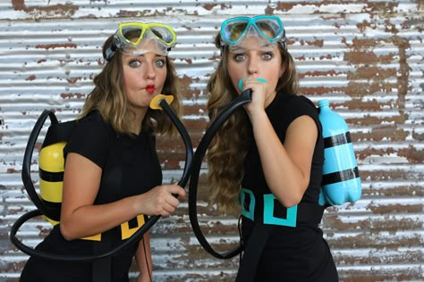 15 Couples Halloween Costumes | DIY J Costume Ideas, Scuba Diver Costume, Carnaval Diy, Meme Costume, Costume Couples, Halloween Costumes Diy Couples, Costume Ideas For Couples, Halloween Costumes Diy, Couples Halloween Costumes