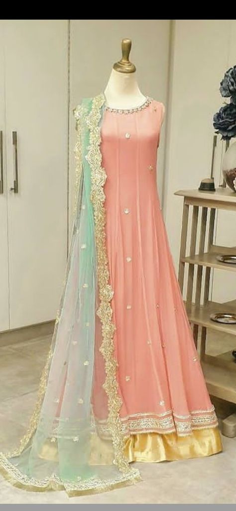 Peach Colour Dress Indian, Peach Colour Contrast Blouse, Peach And Navy Blue Combination Dress, Peach Dupatta Combination, Peach Contrast Colour Dress, Peach Colour Combination Dress, Peach Combination Outfits Indian, Peach Contrast Colour, Peach Colour Combinations Indian Dress