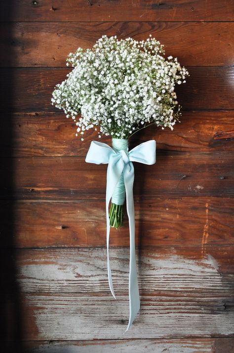 baby's breath.. Love the bow Babies Breath, Deco Floral, Baby's Breath, E Card, Trendy Wedding, Bridesmaid Bouquet, Country Wedding, Diy Wedding, Bridal Bouquet