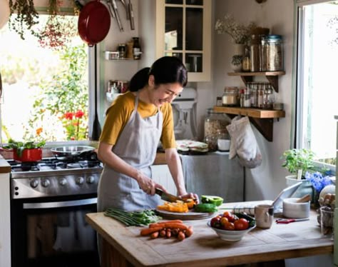 Escape to Japan's Most Secluded Onsen Ryokan | Tokyo Weekender Cooking Photoshoot Ideas, Cooking Poses, Cooking Photoshoot, Portrait Setup, Kitchen Portrait, Cooking In Kitchen, Healthy Eating Aesthetic, Spanish Rice Recipe Easy, Meat Photography