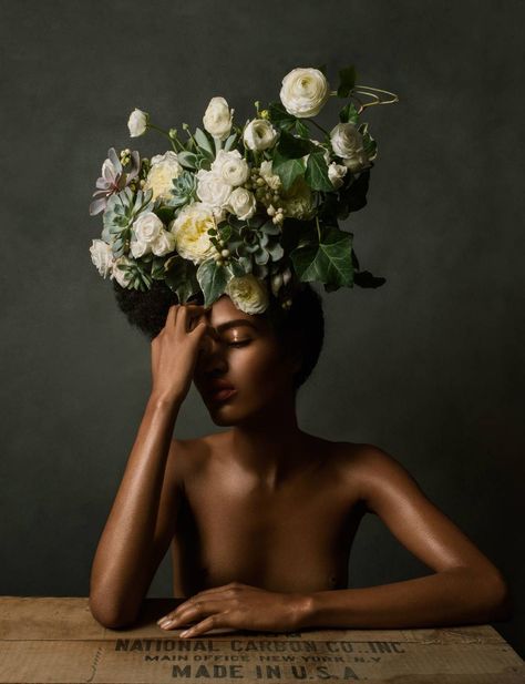 Beauty Fotografie, Mode Editorials, Afrique Art, Flower Photoshoot, Creative Photoshoot Ideas, Photographie Portrait Inspiration, Wall Art For Living Room, Beauty Shoot, Art For Living Room