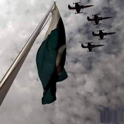 Pakistan Air Force Wallpapers, 14august Dpz, Pak Army Quotes, Air Force Wallpaper, Pakistan Air Force, Pakistan Country, Pakistan Defence, Happy Independence Day Pakistan, Pak Army Soldiers