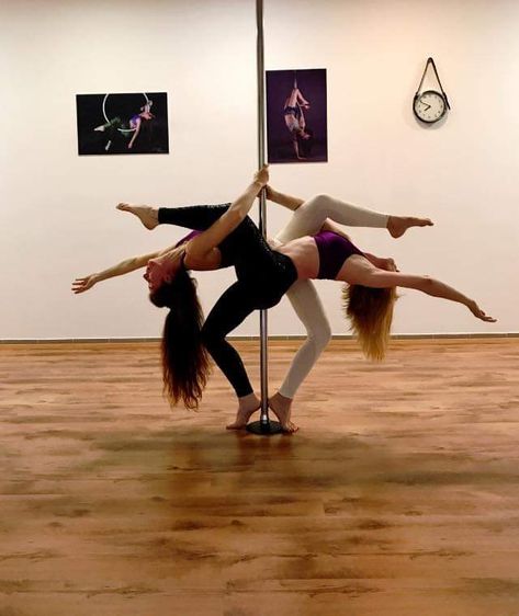 Doubles Pole Moves, Pole Doubles Pose, Pole Doubles, How To Do Gymnastics, Pole Poses Photo Shoots, Pole Dancing For Beginners, Pole Photoshoot, Pole Poses, Pole Sport