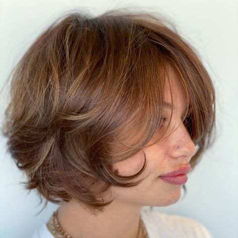 Current Hair Trends, Medium Shaggy Hairstyles, Long Sleek Hair, Chin Length Cuts, Fine Curly Hair, Tomboy Hairstyles, Sophisticated Hairstyles, Tousled Bob, Layered Bob Short