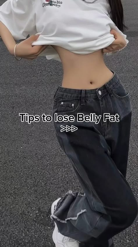 Struggling to get rid of stubborn belly fat? Check out these simple and effective tips to help you flatten your stomach and boost your confidence! From a balanced diet to easy exercises, discover the best ways to target belly fat and achieve a slimmer waistline. Start making small changes today and watch the results! #LoseBellyFat #FlatStomachTips #HealthyLiving #WeightLossTips Get Rid Of Stubborn Belly, Small Waist Workout, Modele Fitness, Workouts For Teens, Daily Workout Plan, Workout Routines For Beginners, Easy Exercises, Workout For Flat Stomach, Quick Workout Routine