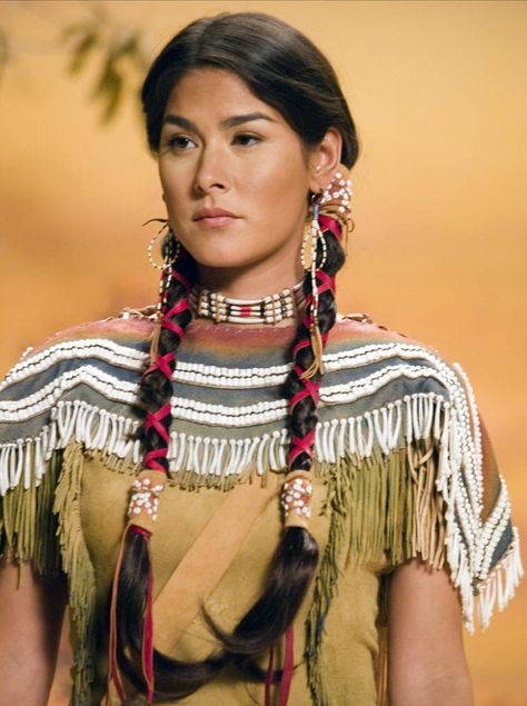 Sacagawea - (Night at the Museum, this was my favorite character in the movie, she was so cute!) Image Inspiration. - Ideas for Sacagawea. American Indian Girl, Native American Woman, Native American Pictures, Night At The Museum, Native American Peoples, Eva Green, American Indian Art, Pow Wow, American Woman