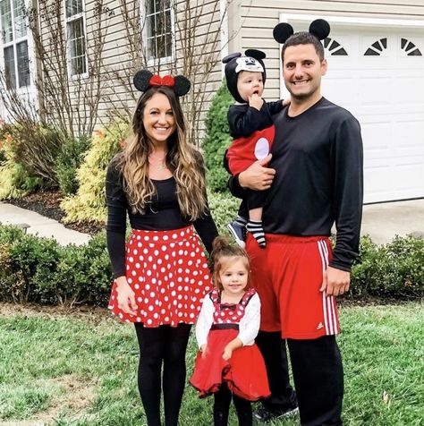 Disney Outfits Family, Disney Family Halloween Costumes, Minnie Mouse Kostüm, Costumes For Family, Matching Family Halloween Costumes, Disney Family Costumes, Family Themed Halloween Costumes, Aladdin Costume, Troll Costume