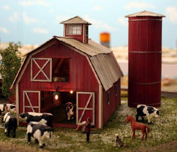 kits-residential-120403 Gambrel Barn, Corn Crib, Model Train Table, Farm Village, Toy Barn, Farm Toys, Farm Scene, Ranch Style Home, Miniature Houses