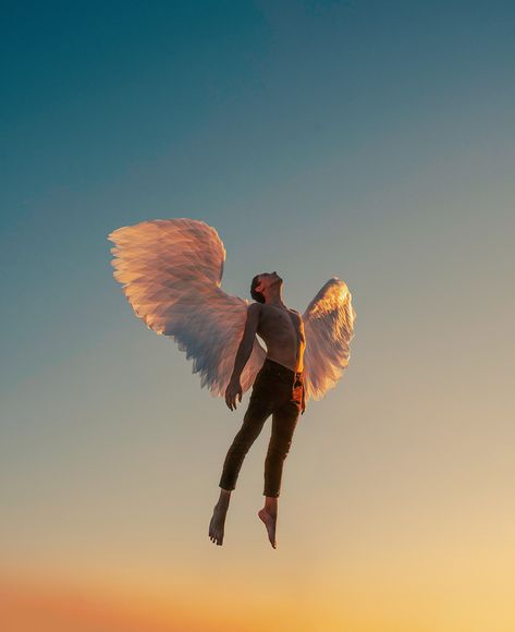 Male Fallen Angel, Angel Wings Photography, Angel Flying, Male Angel, Angel And Devil, Photography Illustration, Graphic Design Photography, Dark Angel, Retro Wallpaper