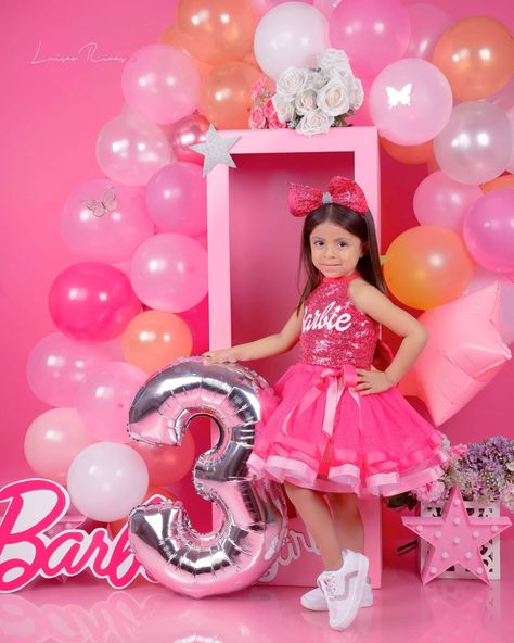 Barbie Birthday Cake, Barbie Party Decorations, Barbie Theme Party, Barbie Box, Barbie Birthday Party, Barbie Costume, Happy Birthday Baby, Barbie Theme, Birthday Party Theme Decorations