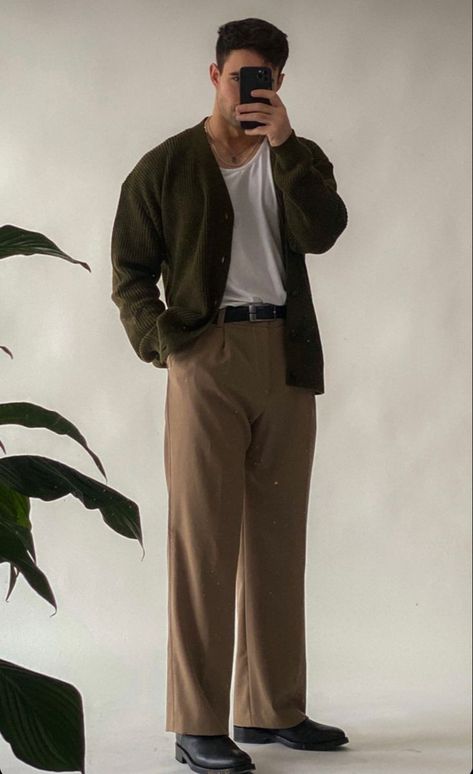 80s Fashion For Men, Old Money Aesthetic Outfit, Classy Old Money, Minimalist Fashion Men, Mens Trendy Outfits, Street Style Outfits Men, Mens Casual Dress Outfits, Men Stylish Dress, Fall Outfits Men