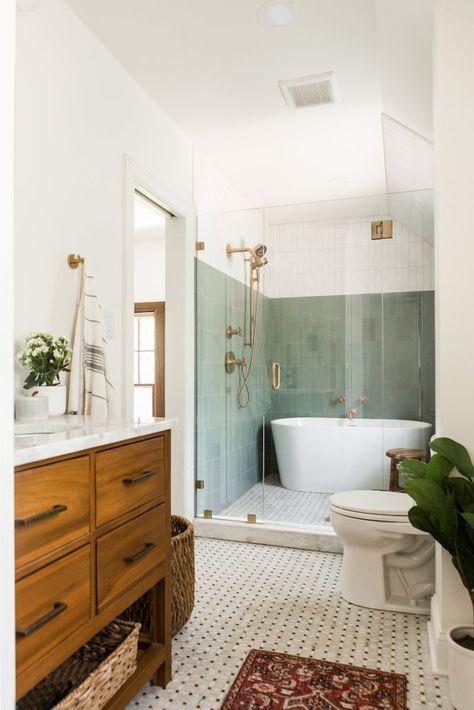 ORC Spring 2021: A Color Blocked Bathroom Reveal Mid Century Modern Bathroom, Bad Inspiration, Big Bathrooms, Upstairs Bathrooms, Bathroom Renos, Decor Minimalist, House Bathroom, House Inspo, Bathroom Makeover