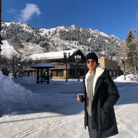 Snow Outfit Men, Ski Outfit Men, Ivan Lukov, From Lukov With Love, Lukov With Love, Prettiest Celebrities, Ski Instructor, New Money, Aesthetic Outfits Men