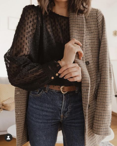 @mgch_ Business Casual Outfits With Jeans, Outfit With Blouse, Fall Blouses, Outfit Blazer, Mode Shoes, Fall Blouse, Wardrobe Tips, Outfits Chic, Zara Blouse