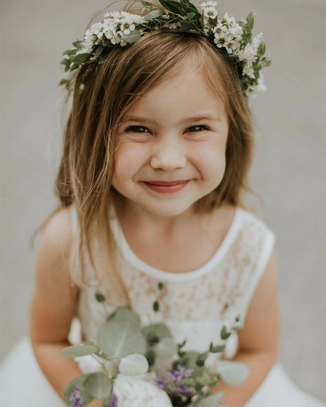 Flower Girl Wedding Hair, Wedding Hairstyles For Girls, Boho Wedding Theme, Casablanca Bridal, Flower Girl Crown, Girl Flower, Flower Girl Hairstyles, Flower Girl Dress Lace, Wedding Flower Girl