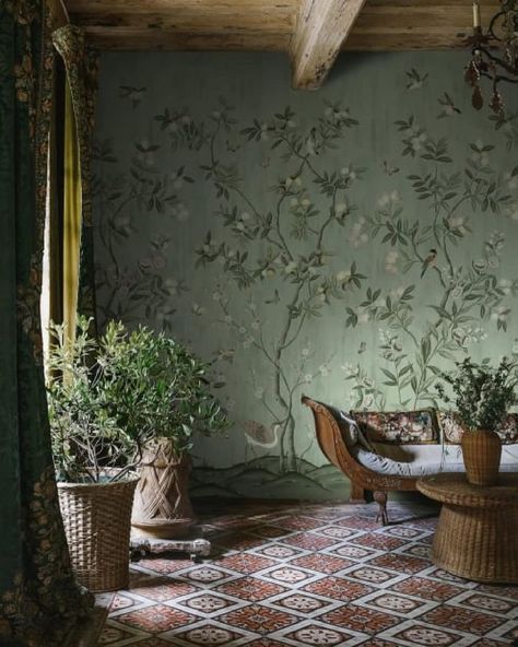 Aude Malbat Christin (@aude.jolijour) • Instagram photos and videos Wallpaper With Painted Ceiling, De Gournay Wallpaper Bedroom, Chinoiserie Wall Mural, Wallpaper Home Interior, Modern Traditional Wallpaper, Apothecary Nursery, Chinoiserie Wallpaper Living Room, Ceiling Wallpaper Ideas Living Room, Wallpaper Wall Bedroom